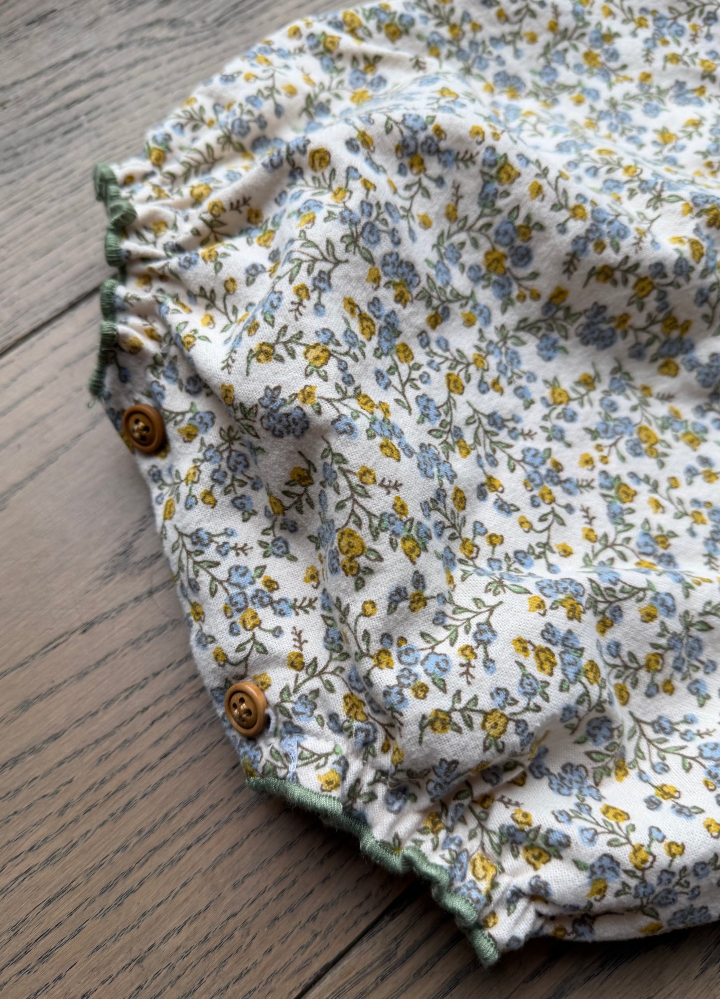 Ranita Cruz - Floral azul